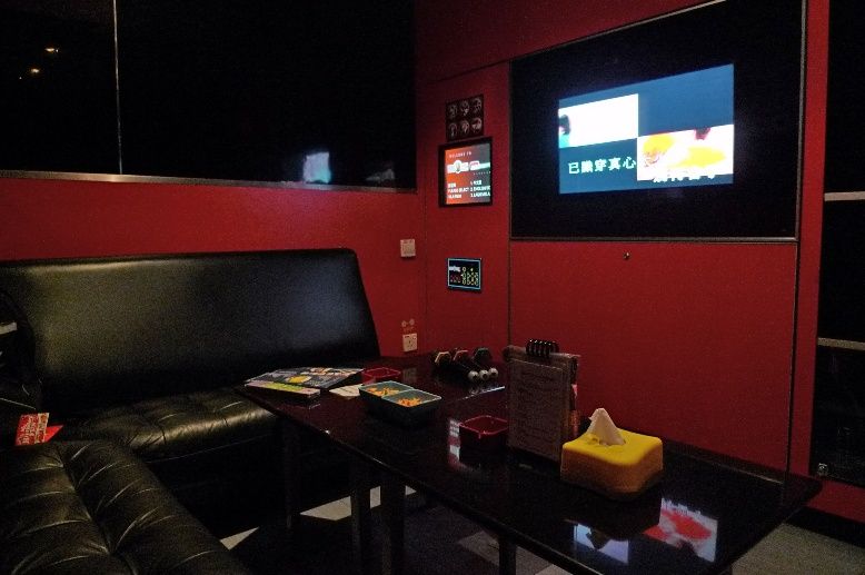 thousand of anything Loud Speaker Vs Redbox Vs Neway Karaoke